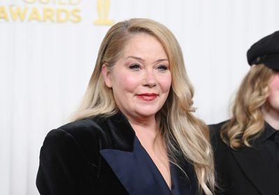 Christina Applegate's early MS symptoms show how the disease can be mistaken for everyday aches. What you need to know