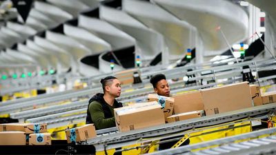 Amazon Begins Mass Job Cuts