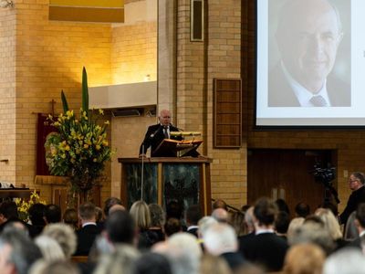 John Howard leads tributes to Peter Reith