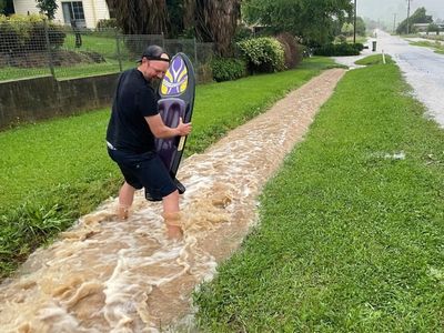 Surf's up as Victorian high country floods
