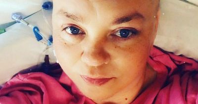 Mum-of-six given 24 hours to live after devastating leukaemia diagnosis while pregnant