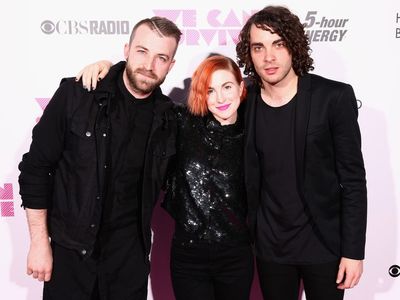 Paramore remove ex-band member from 2013 album cover