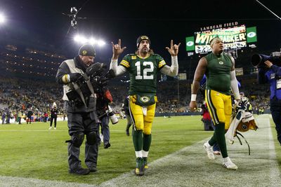 Aaron Rodgers rocks Marshawn Lynch jersey in Prime’s TNF promo