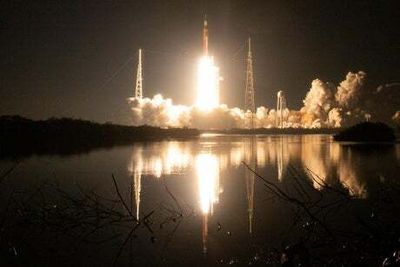 Tech & Science Daily podcast: Nasa Moon rocket blasts off!