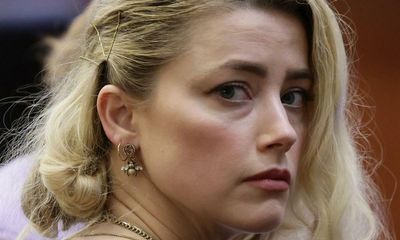 Amber Heard: feminist groups sign open letter in support of actor