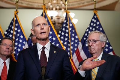 Scott and McConnell in "open warfare"