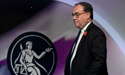 Brexit and drop in workforce harming economic recovery, says Bank governor