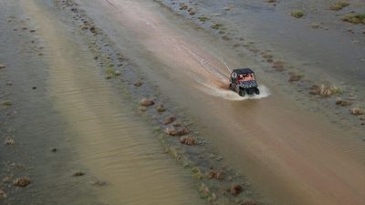 Riverina's Hay Plains fill with floodwater to form inland sea at Booligal