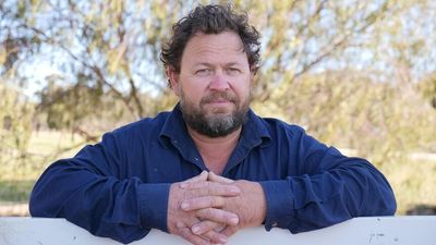Wheatbelt farmers frustrated by Telstra's 'slow' response to fortify services against bushfires