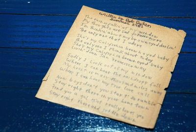Bob Dylan’s Love Letters To High School Sweetheart Expected To Be Auctioned