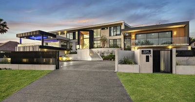 Record breaking: Speers Point mansion smashes suburb record with $10m sale