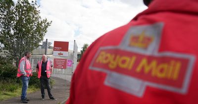 Pre-Christmas postal worker strike likely as union accuses Royal Mail of 'gross mismanagement'
