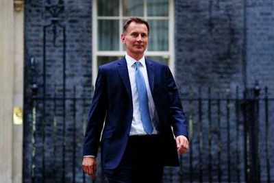 Jeremy Hunt prepares Autumn Statement with ‘difficult decisions’ to ‘face into the storm’