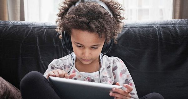 Pumping loud music is putting more than 1 billion young people at risk of  hearing loss