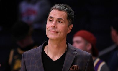 Western Conference executive says Rob Pelinka is smart for waiting