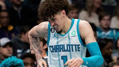 LaMelo Ball Suffers Apparent Injury After Running Into Courtside Fan