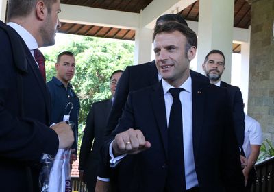 Macron: Conventional submarine deal with Australia 'still on the table'