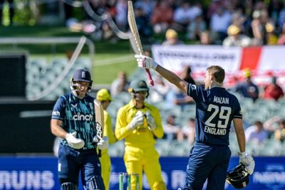Magnificent Malan saves England in first ODI against Australia
