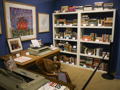 Writer Joan Didion's possessions sell for eye-popping prices at auction