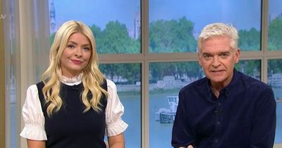 ITV This Morning fans confused as Holly and Phil end show early