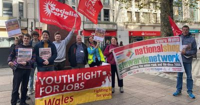 Demonstration urging hospitality workers to unionise takes to Cardiff streets