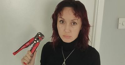 Amazon customer spends £630 on new phone - but is sent wire cutters instead