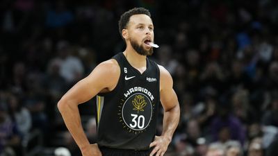 The Golden State Warriors are absolutely failing Steph Curry so far this season