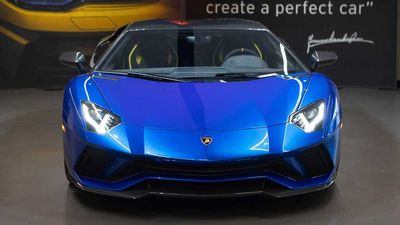 Lamborghini Delivers Last Aventador Ultimae Coupe, Comes With NFT