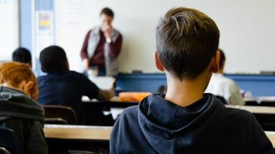 Tasmanian education staff survey finds 20pc don't feel safe in workplace, 25pc not happy to speak up