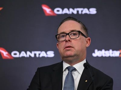 Qantas outsourcing fight off to High Court