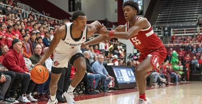 #17 Aztecs Defeat Stanford For First Time Ever 74-62