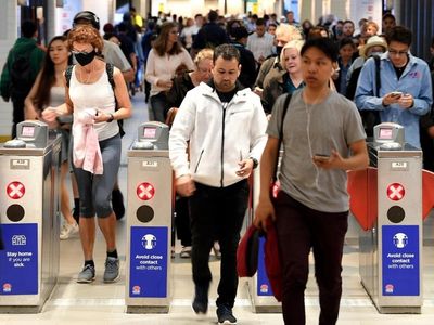 Government makes Sydney train travel free
