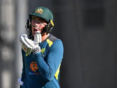 Renshaw in line for Test recall: Khawaja