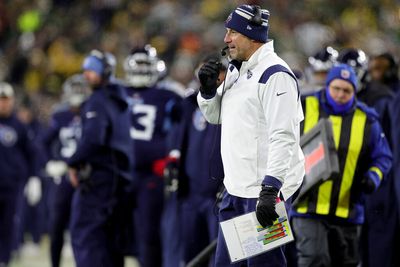 Derrick Henry, Mike Vrabel vibe out with handshake after beating Packers