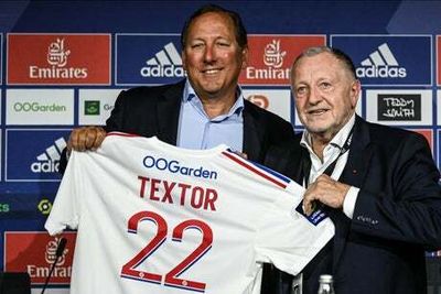 Crystal Palace co-owner John Textor hits back at reports linking Dougie Freedman with Lyon