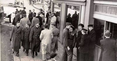 People in disbelief at 1940s wartime photo that proves time travel is 'real'