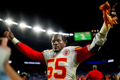 Here’s what Chiefs DC Steve Spagnuolo expects of Frank Clark in return from suspension