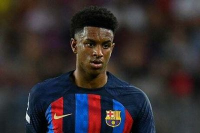 Spain call up uncapped Barcelona star after injury drop-out on eve of World Cup 2022