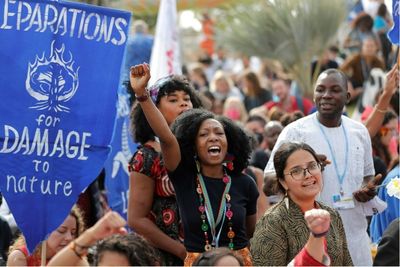 Gridlocked UN climate talks head into overtime