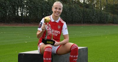 Beth Mead receives message from former Lioness after Arsenal's flying start to WSL season