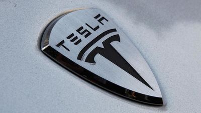 Tesla Recalls Nearly 30,000 Vehicles Due to Airbag Problem