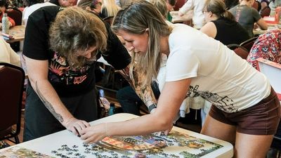 Jigsaw puzzlers vie to be Australia's champion at first national competition