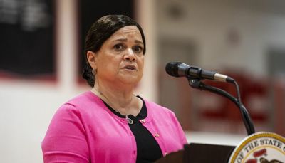 Illinois Superintendent of Education Carmen Ayala to retire