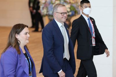 Australian PM says premature to discuss about any potential China trip
