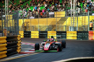 Macau GP: Xie wins opening race thriller