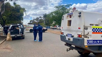 Man, 18, charged with murder over death of 24yo relative in WA Goldfields town of Boulder