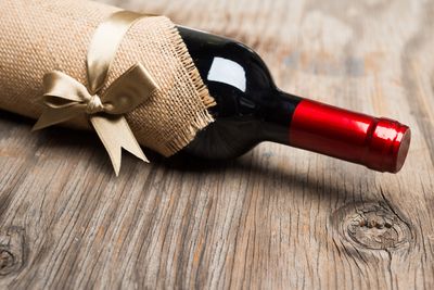 10 wines to gift and celebrate with this holiday season