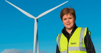 First Minister visits Lanarkshire wind farm and applauds renewable energy efforts in plaque unveiling
