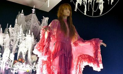 Florence + the Machine review – athletic feats and eerie rock’n’roll