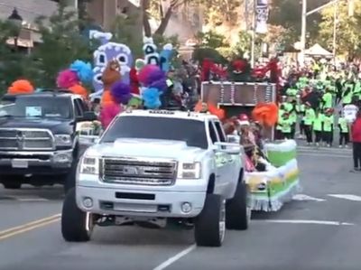 North Carolina holiday parade float crash injures 1 person